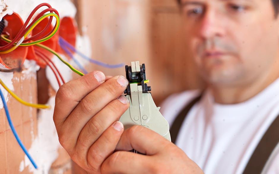 électricien de maintenance Louvres