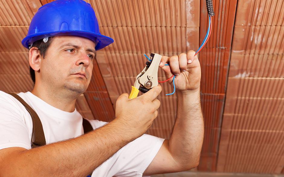 électricien de maintenance Louvres